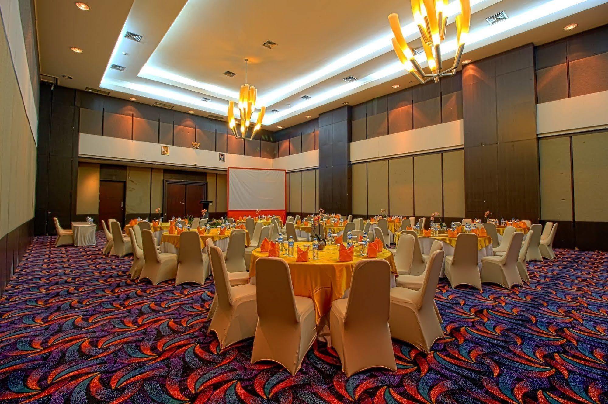 Bela International Hotel & Conventionternate Exterior photo